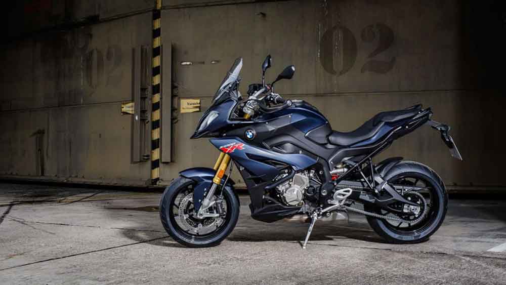 The BMW S 1000 XR: A Perfect Combination of Performance and Comfort