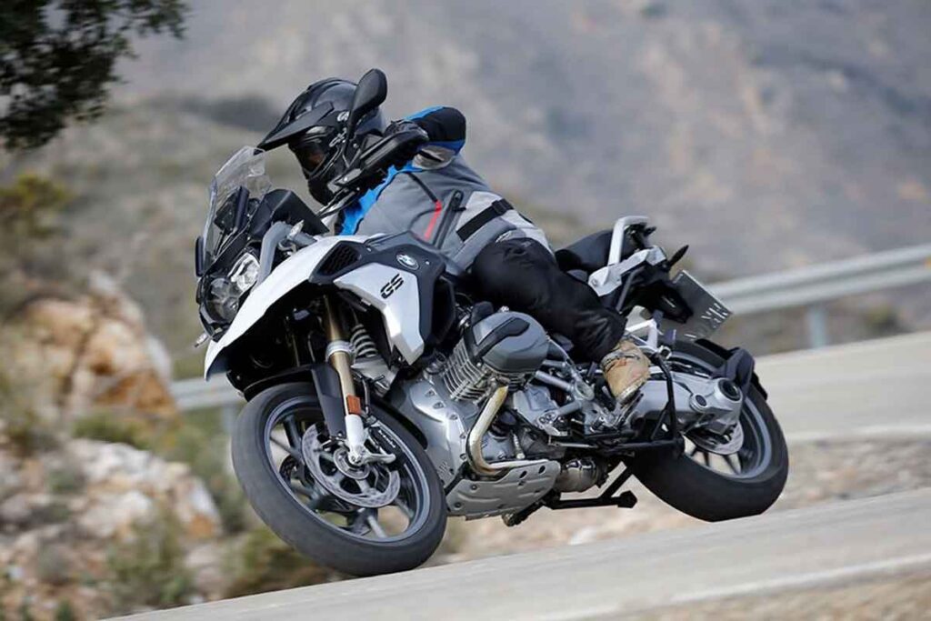 A Comprehensive Review of the BMW 1200 GS (2017 - 2018) Motorcycle