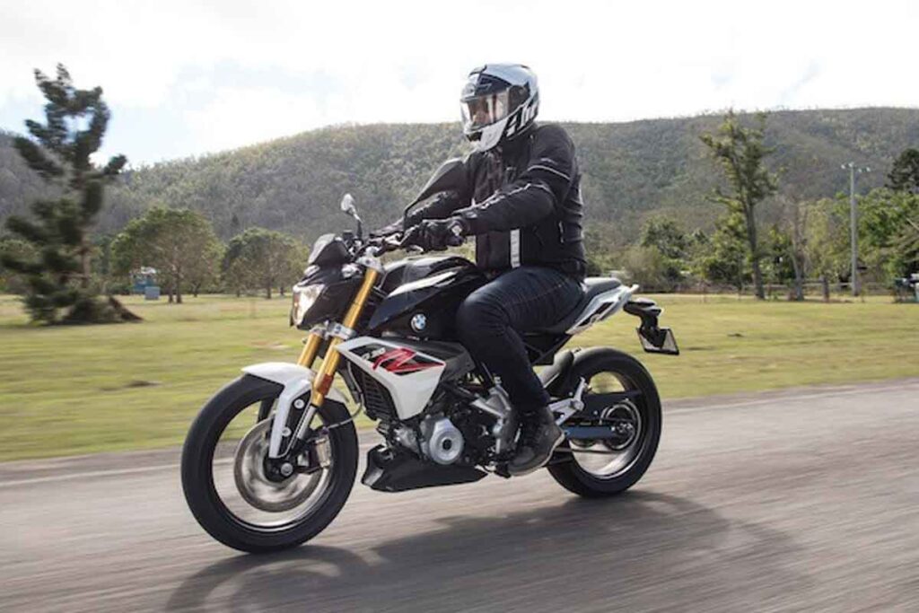 Review of the BMW G310R: A Powerful and Stylish Ride