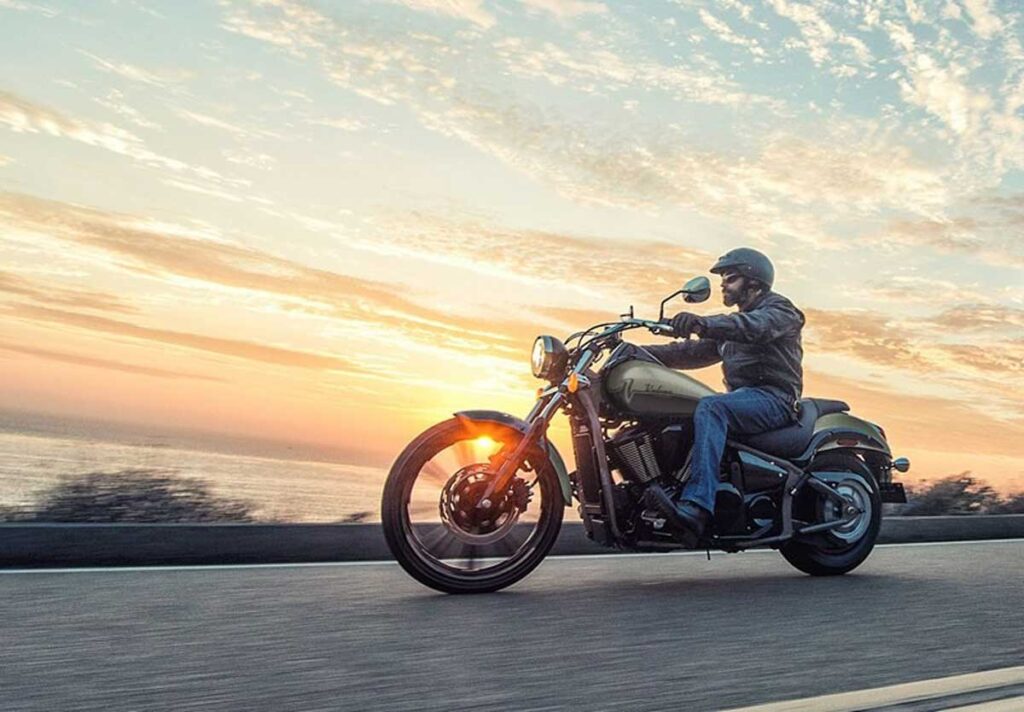 “A Comprehensive Review of the Kawasaki VULCAN 900 CLASSIC: Power, Style, and Performance”