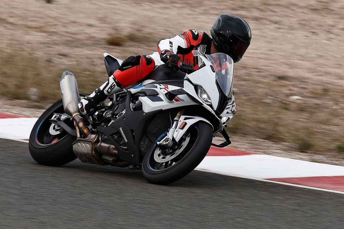 Review of the BMW S 1000 RR 2023: A New Generation of Performance